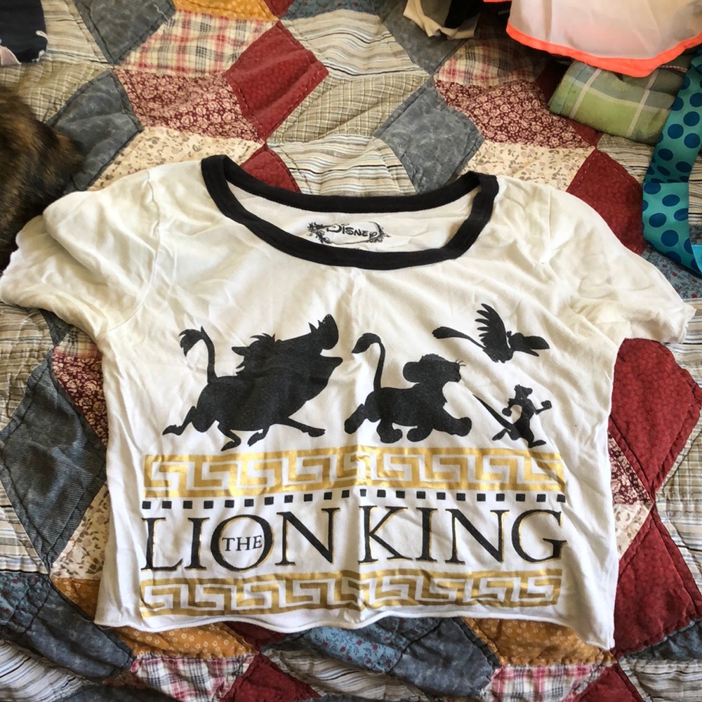 cropped lion king shirt